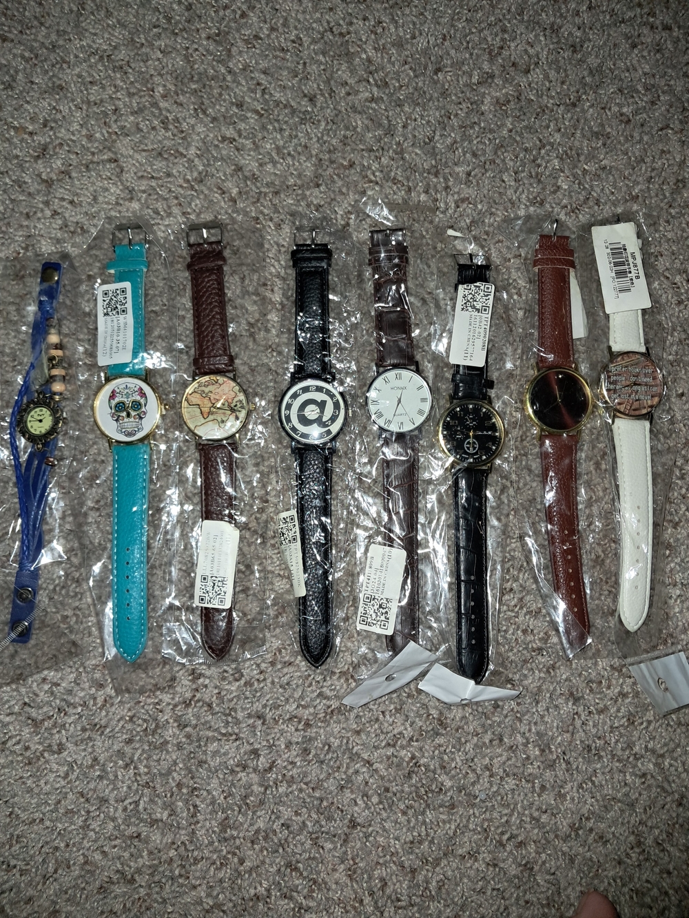 Lot of 8 unisex watches. Assorted Men's Fashion Watch -